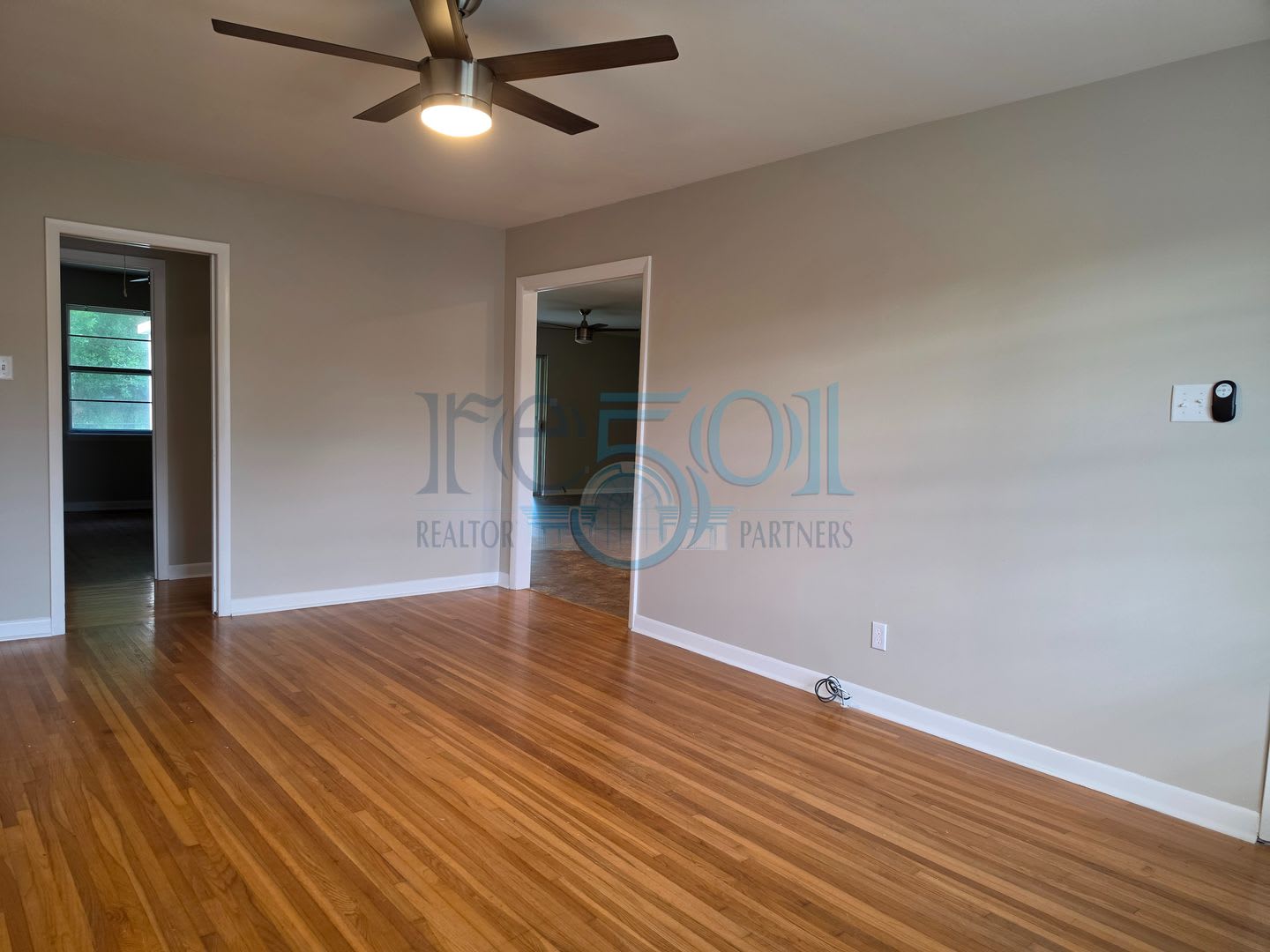 Newly Renovated 3 Bedroom 2 Bathroom – photo 4