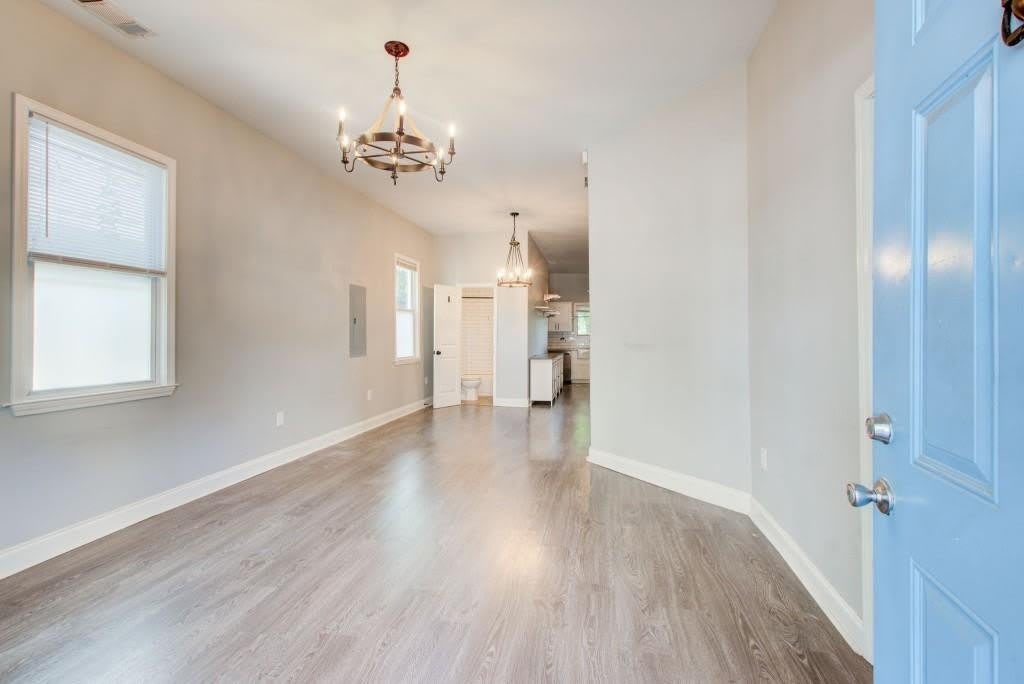 592 Martin Street SE – photo 3