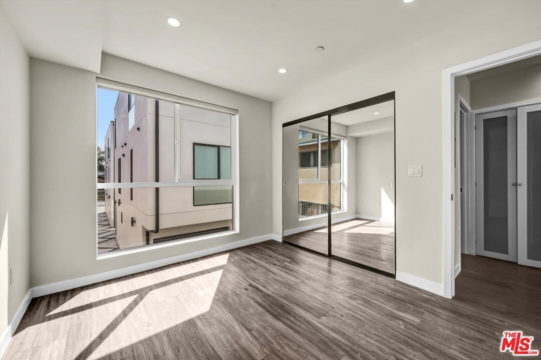1309 N Sycamore Ave – photo 5
