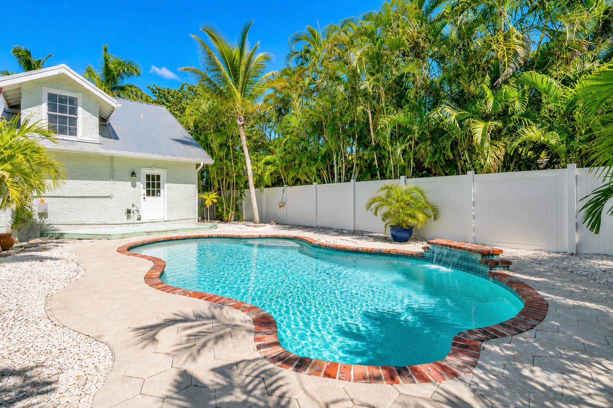 3310 E Maritana Dr – photo 1