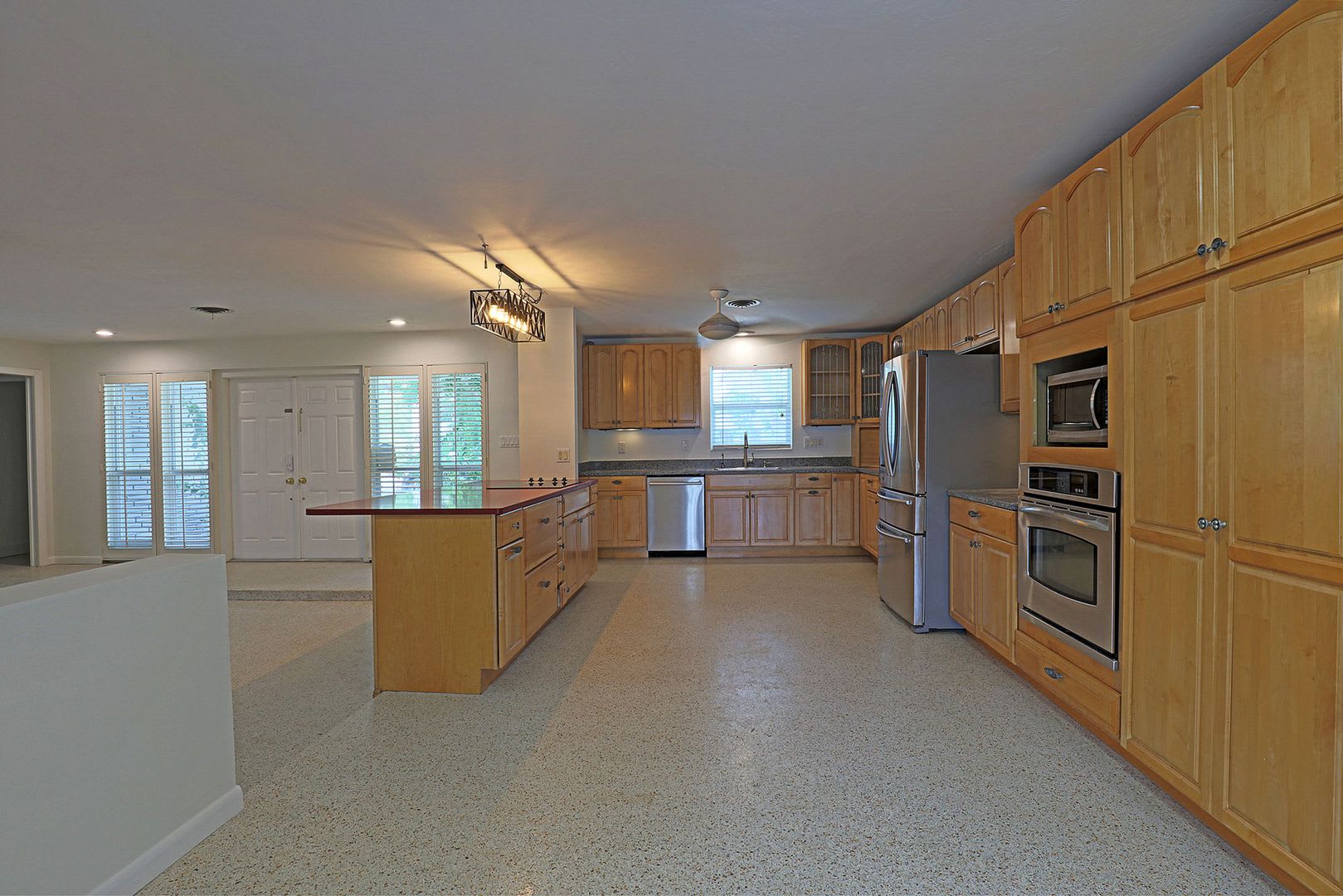 Rare Dual Primary Suites in Seminole Estates — No HOA, Quick Move-In – photo 4