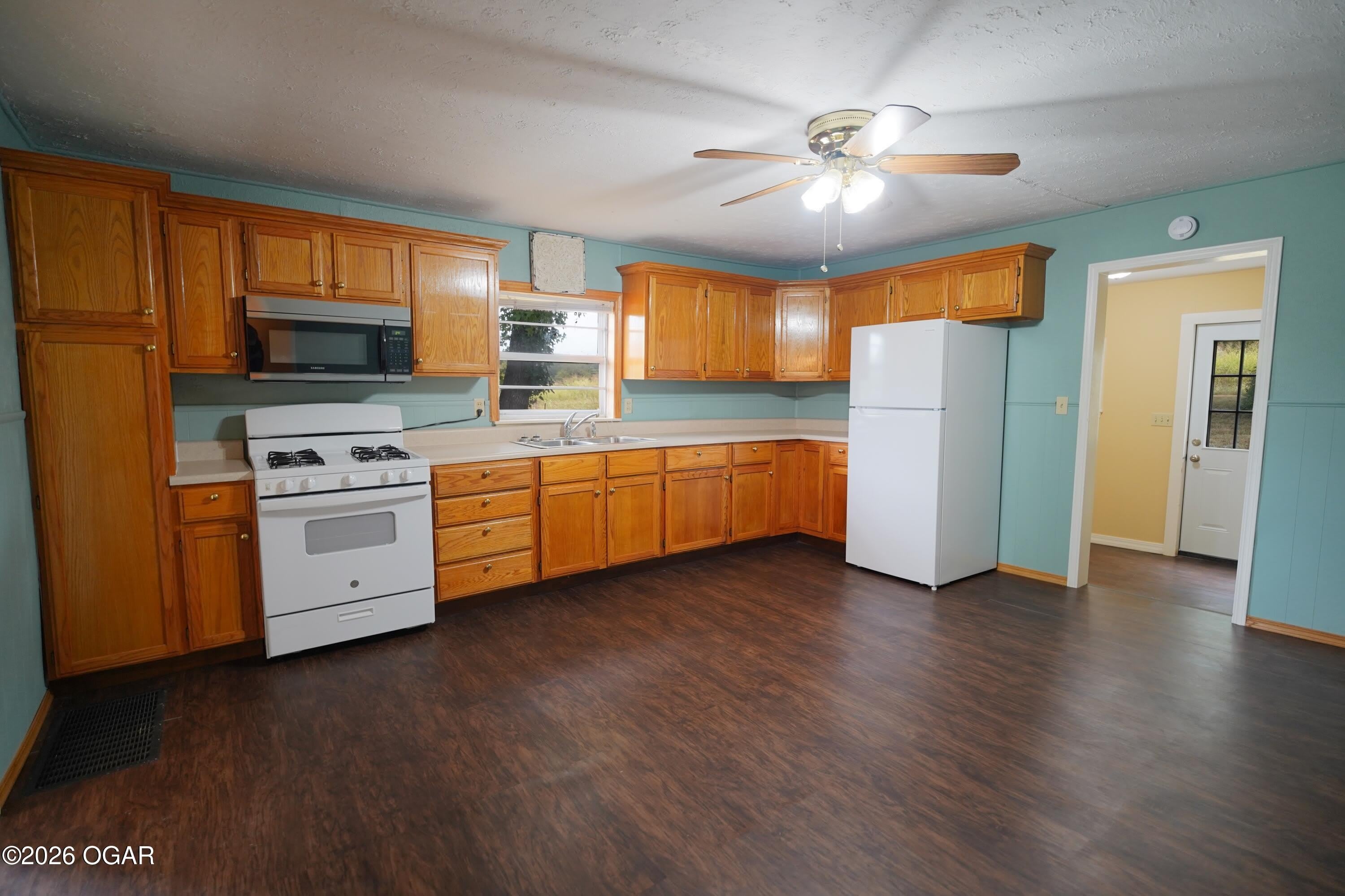 2720 Douglas Fir Road – photo 5