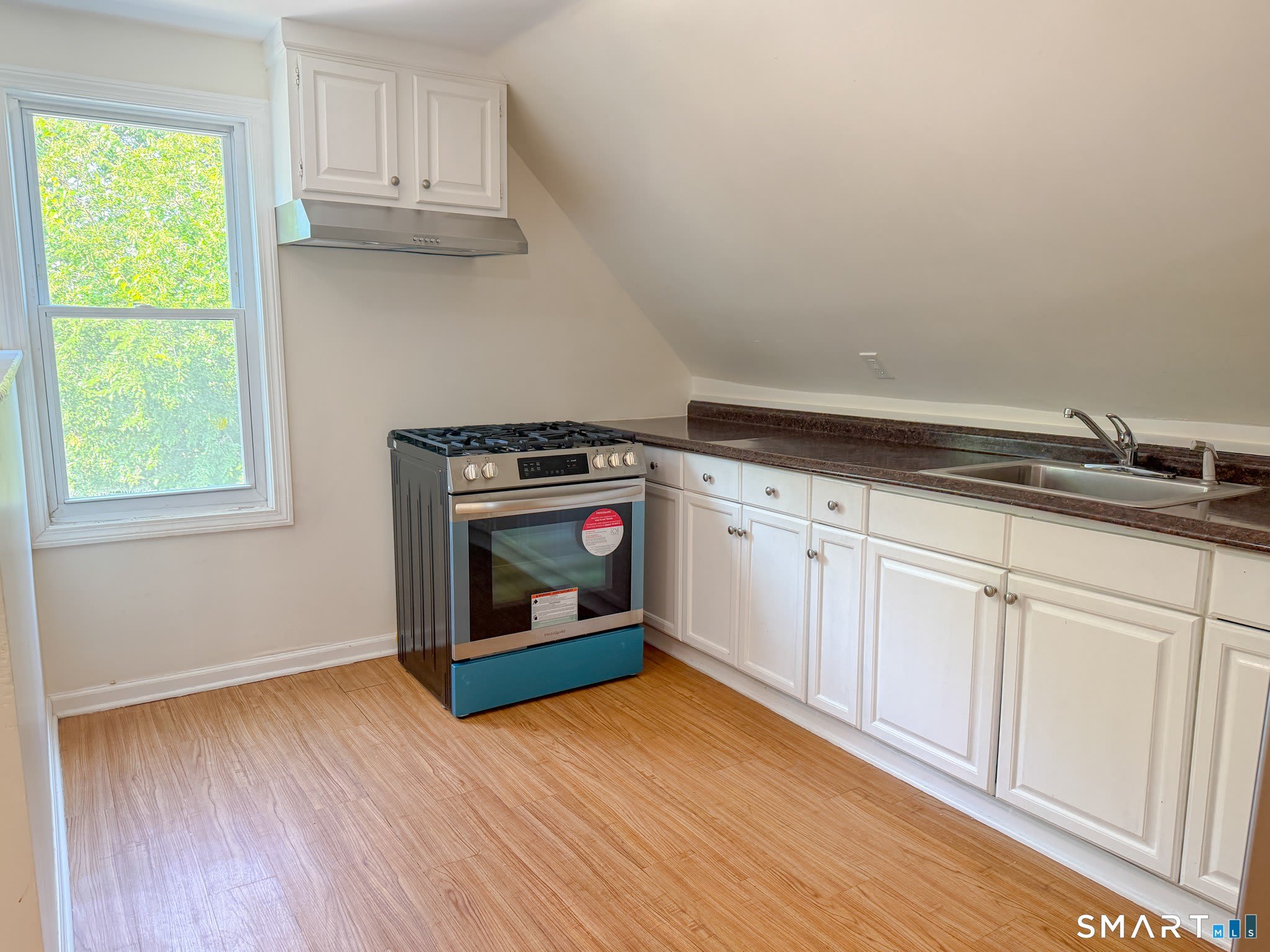 1004 Hancock Avenue – photo 3