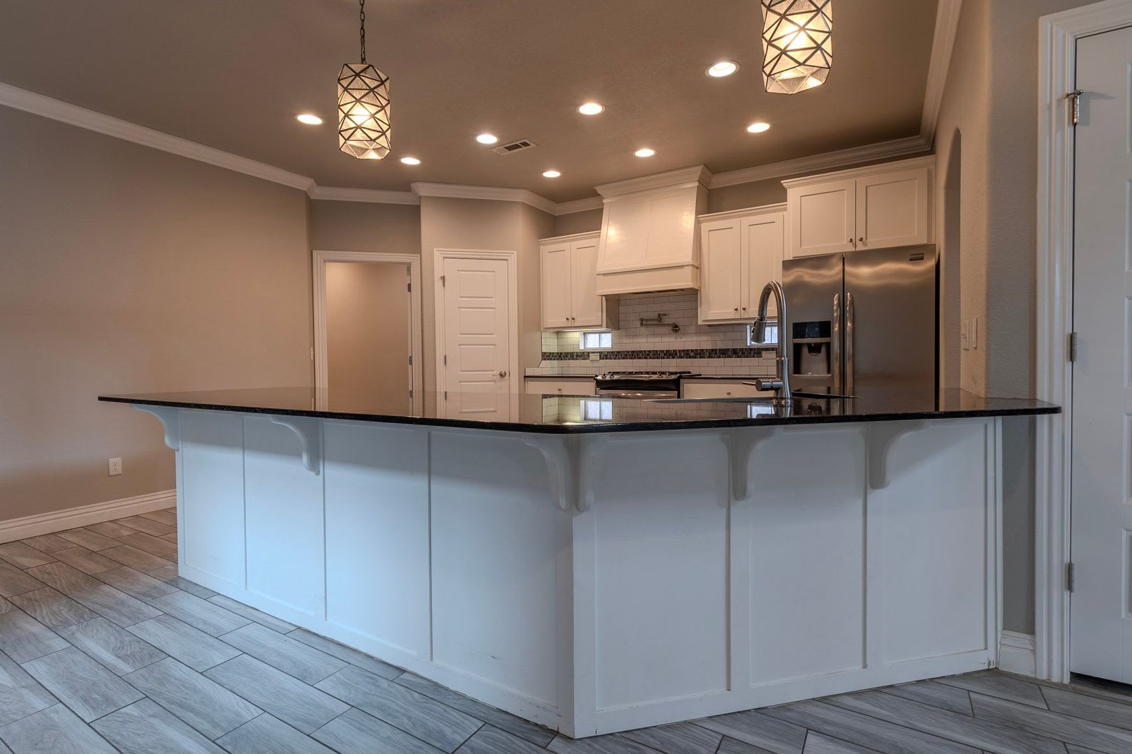 Upscale 4 Bed, 2.5 Bath Available in Fayetteville! – photo 5