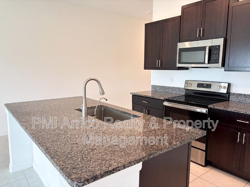 5487 Blue Azure Drive – photo 3