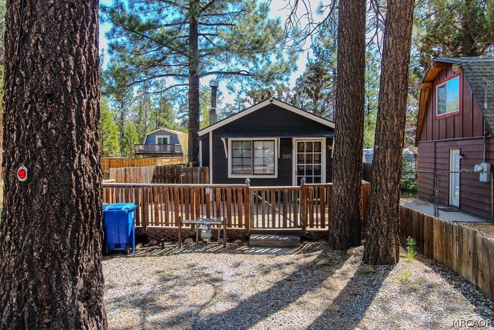 595 Vista Avenue – photo 1