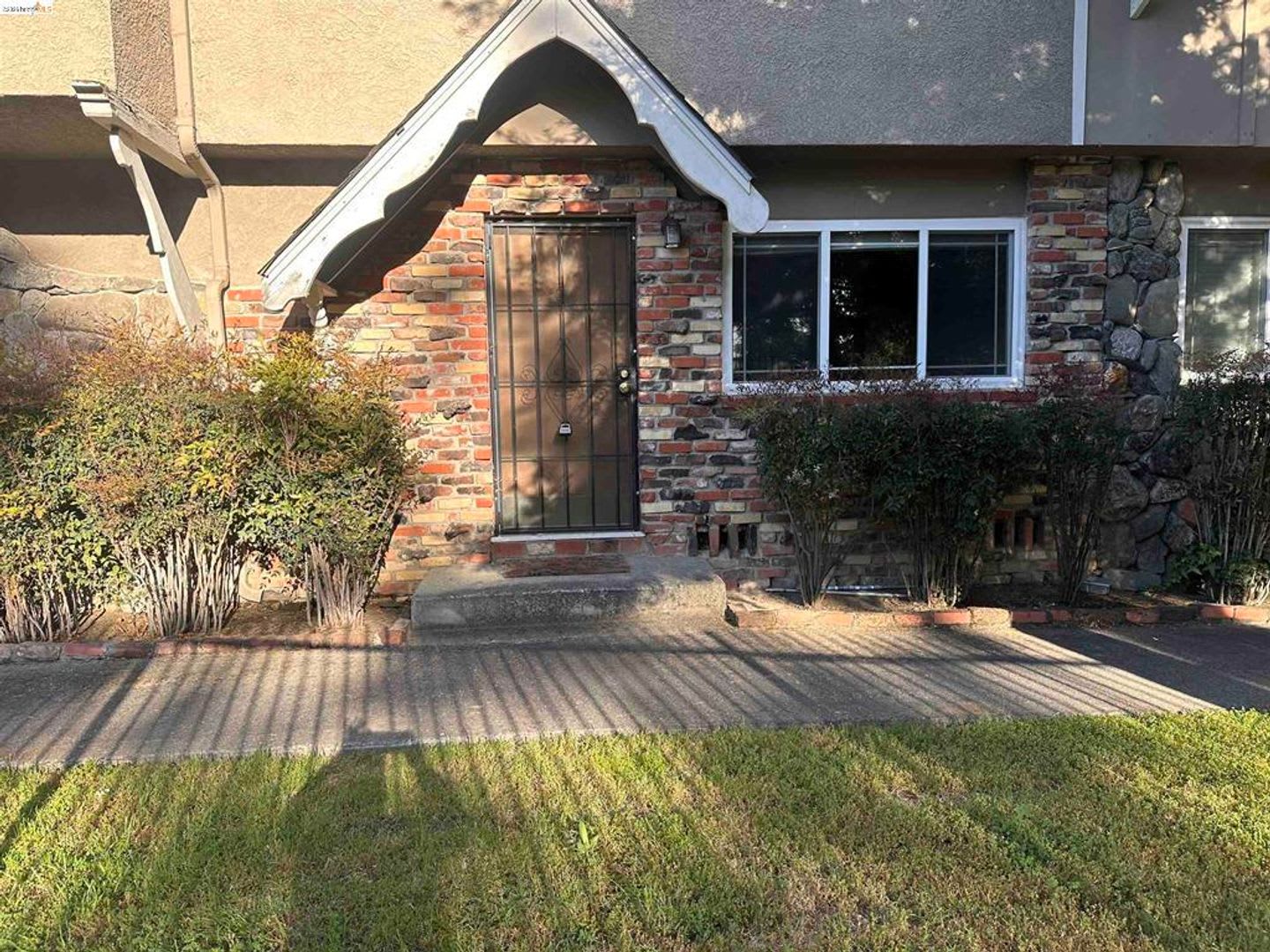 2 Bedroom 1 5 Bathroom Pleasanton Townhome Apartment – photo 1