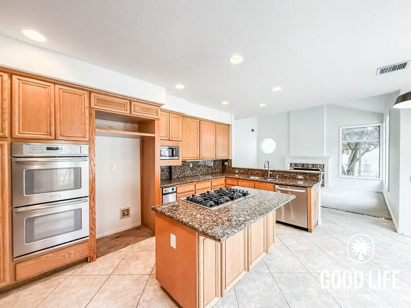 709 S Hidden Creek Cir – photo 2