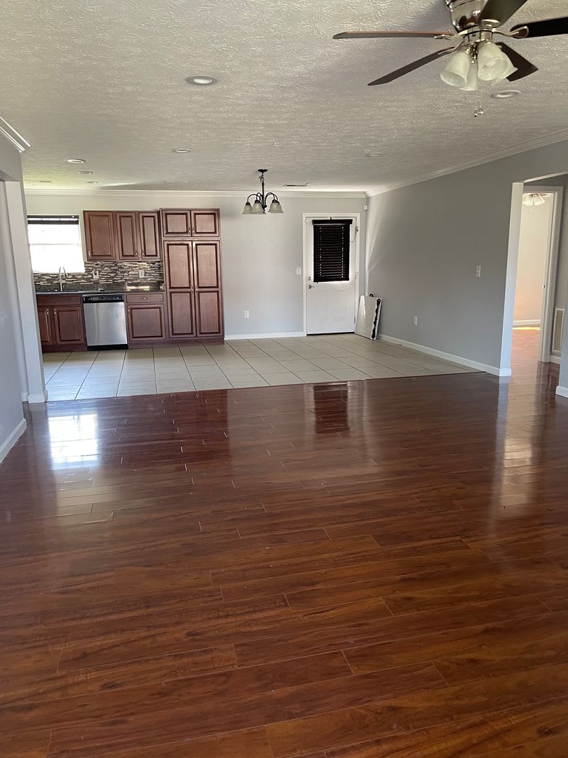 Location & Convenience!!! – photo 2