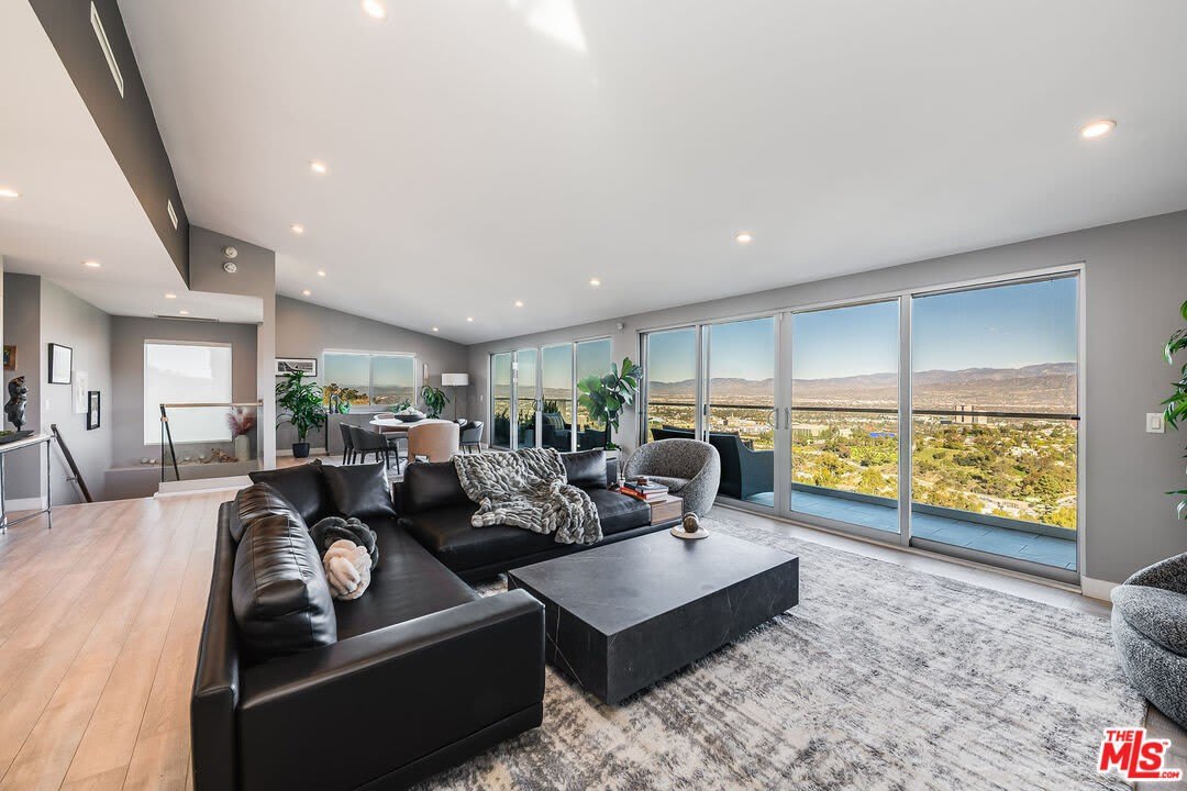 7191 Pacific View Dr – photo 3