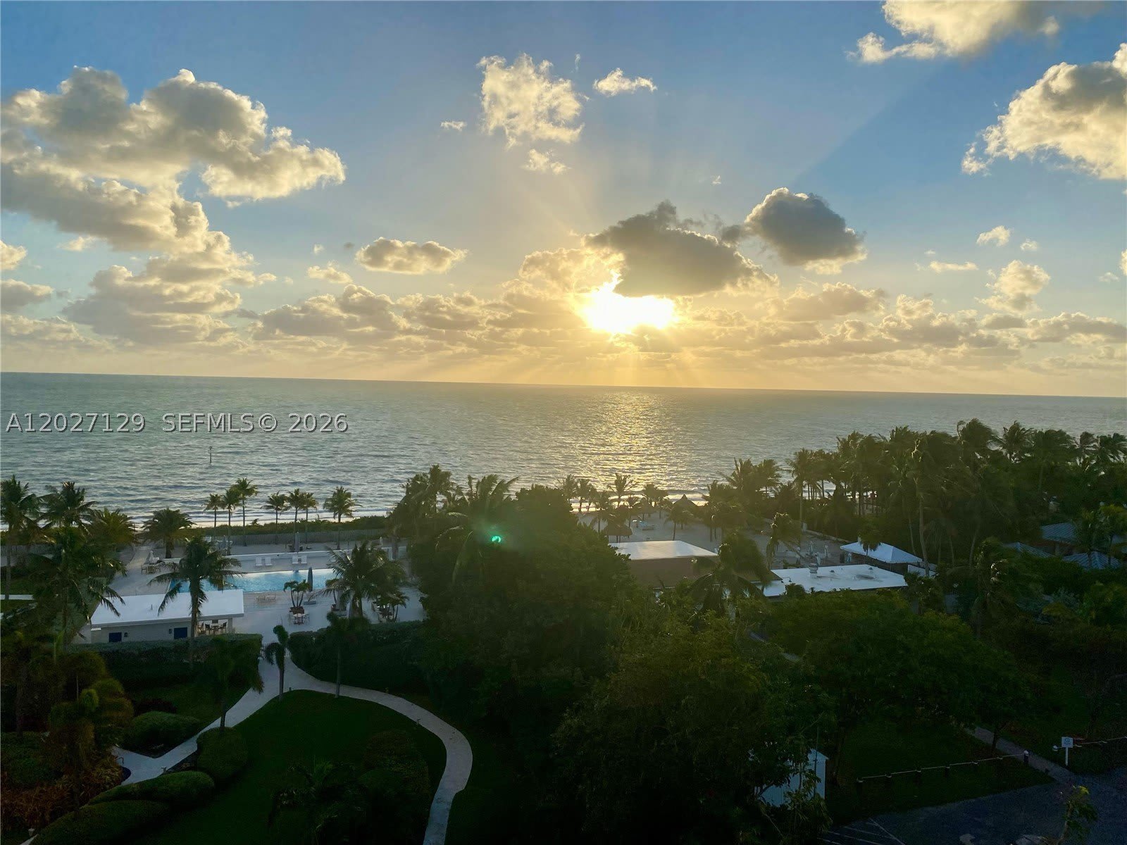 607 Ocean Dr – photo 2