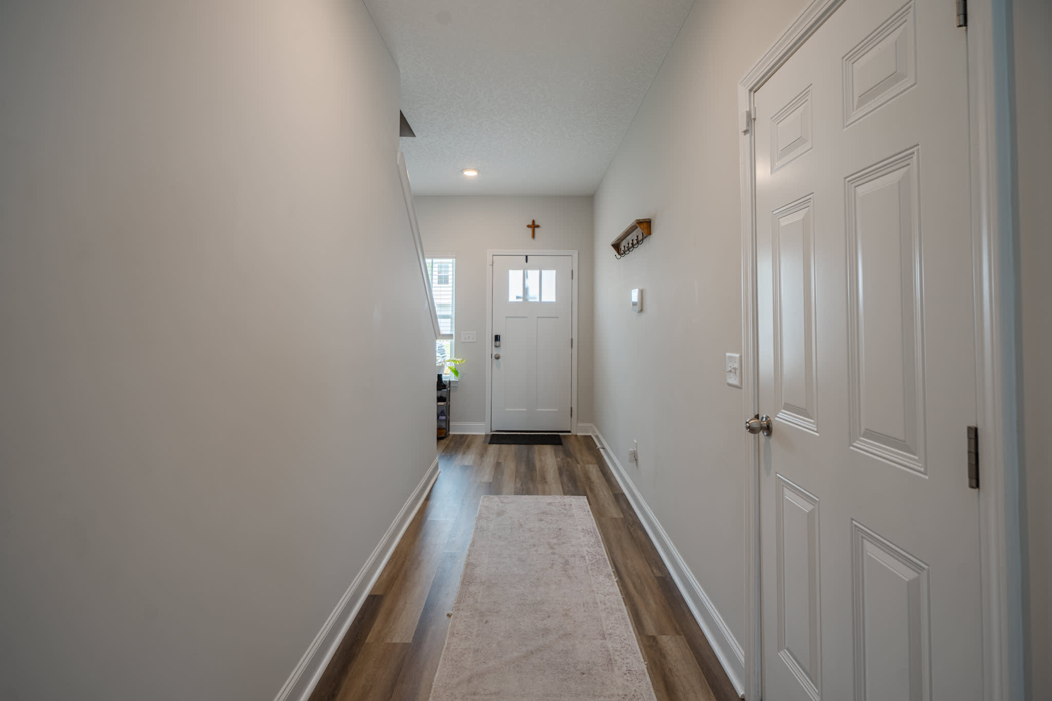 890 Grayson Ave – photo 5
