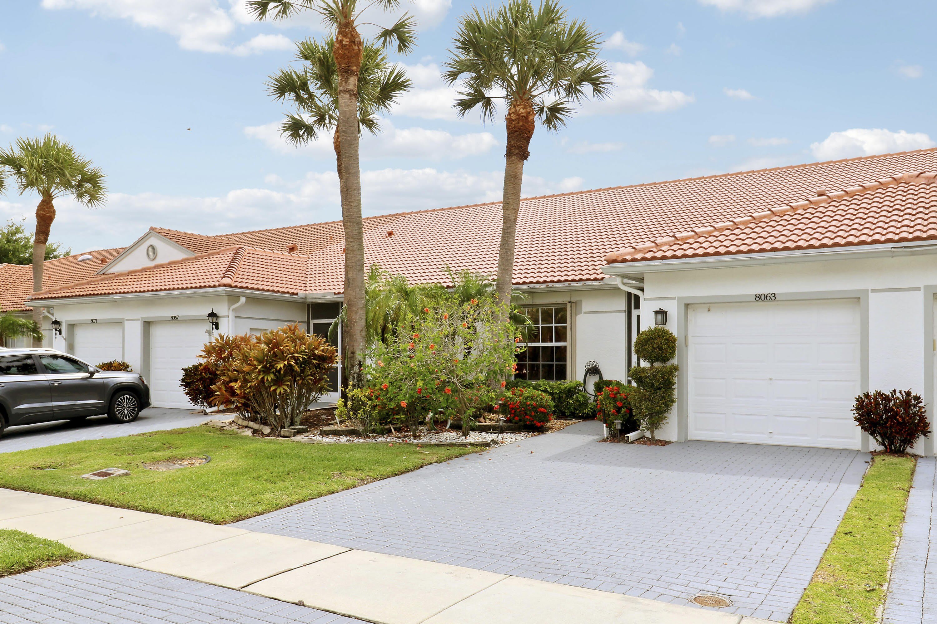 8063 Dolomtian Way – photo 4