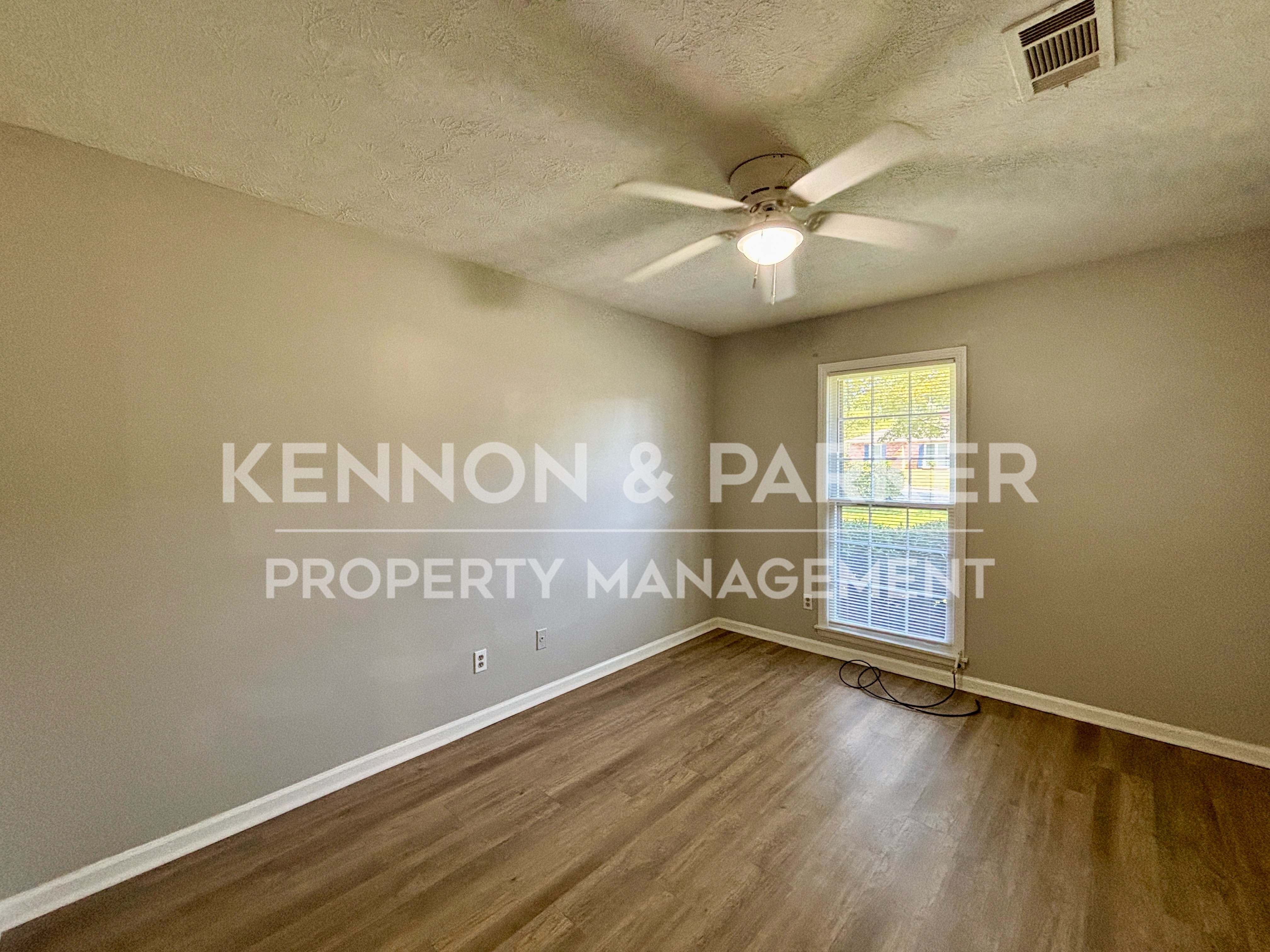 1810 Spring Valley Dr – photo 5