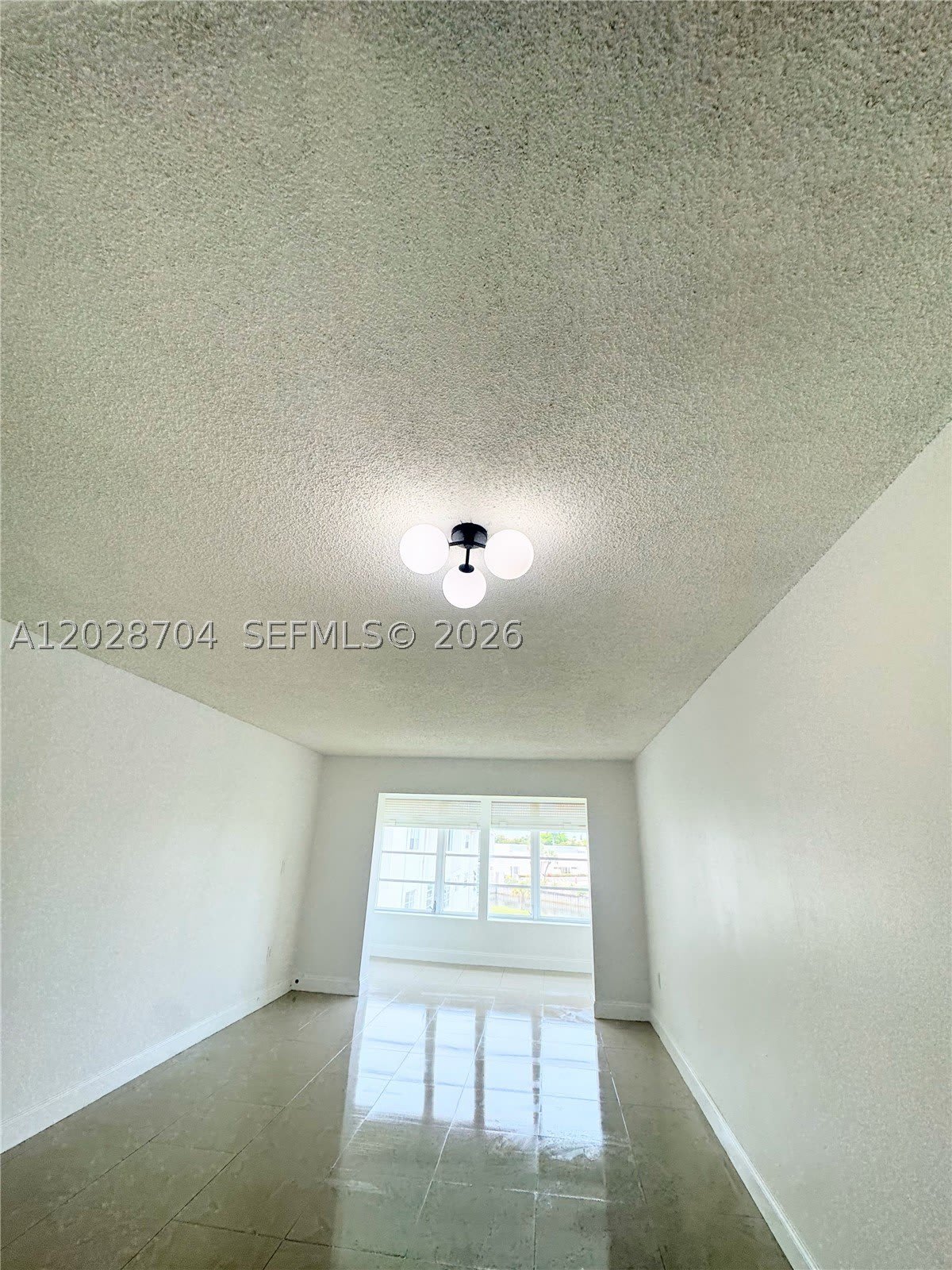 8110 Sunrise Lakes Blvd – photo 4
