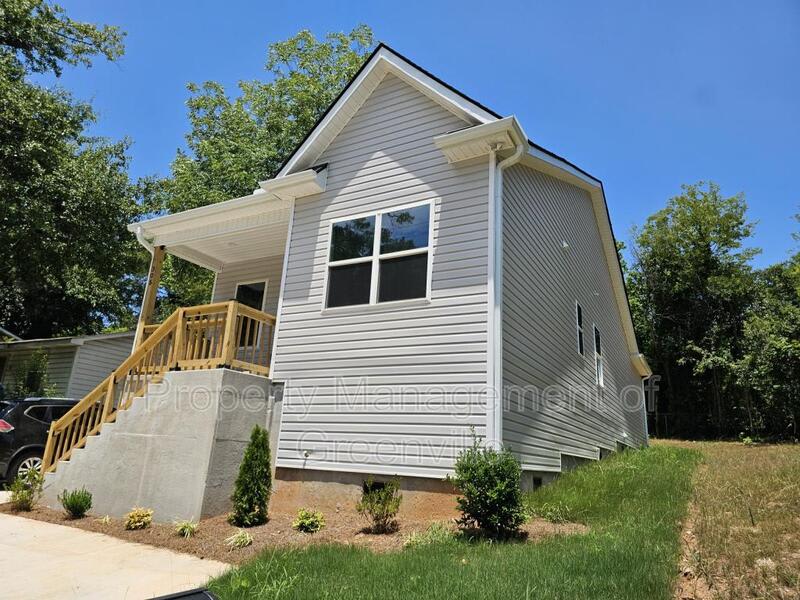 305 Appian Dr – photo 2