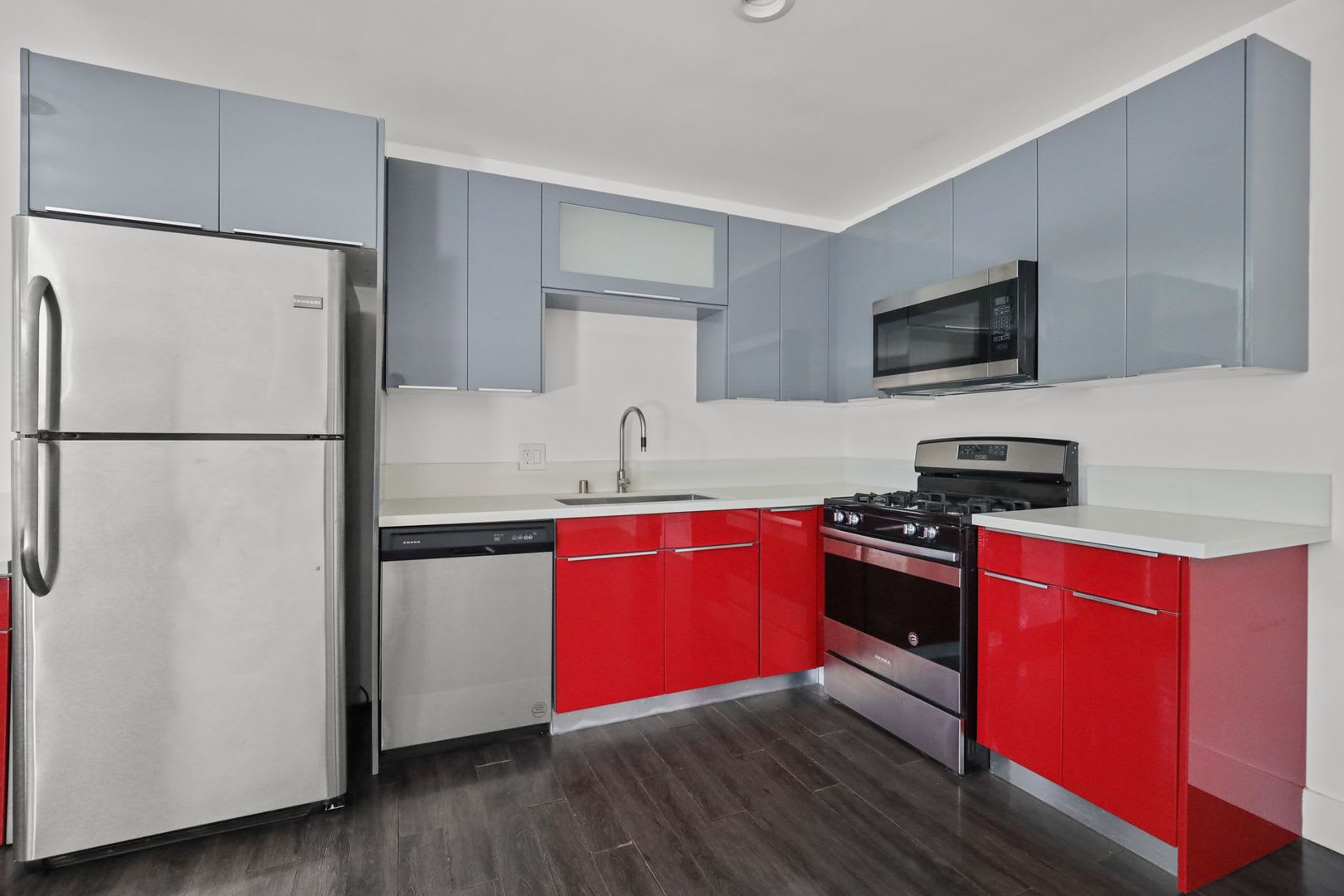 1321 W 36th Place Apartments – photo 5