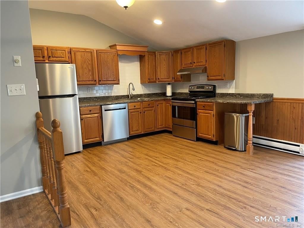 1594 N Broad Street – photo 4