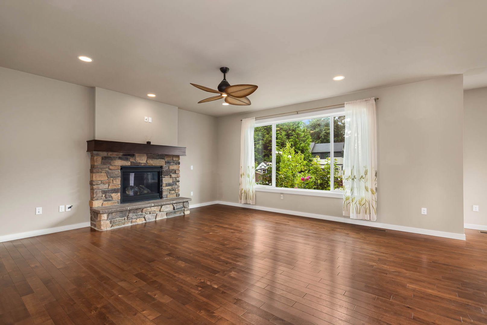 Spacious 5 Bedroom Home With Loft In Beautiful Carnation – photo 5
