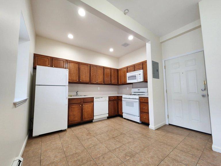 364 Huntington Avenue – photo 1