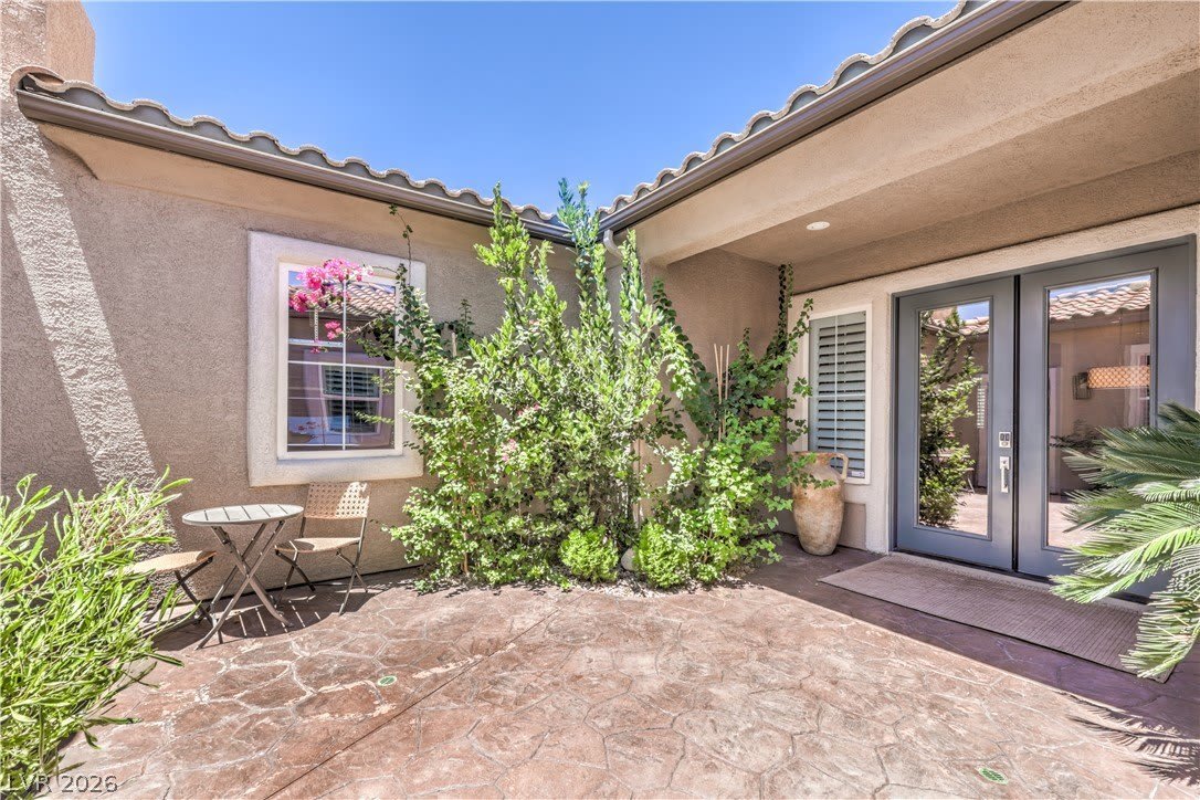 7166 Frontier Hills Avenue – photo 4