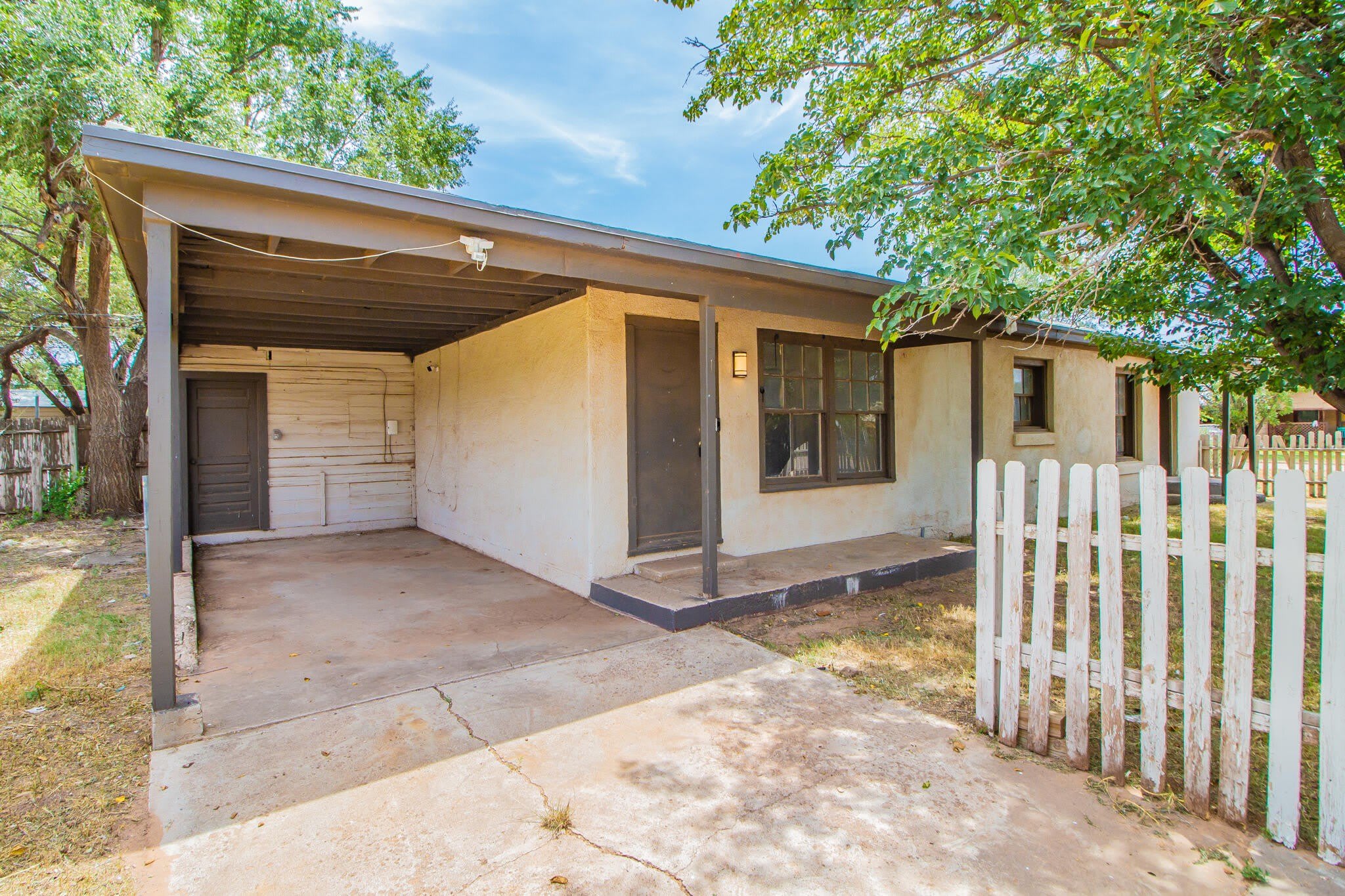 305 E Lubbock Street – photo 2