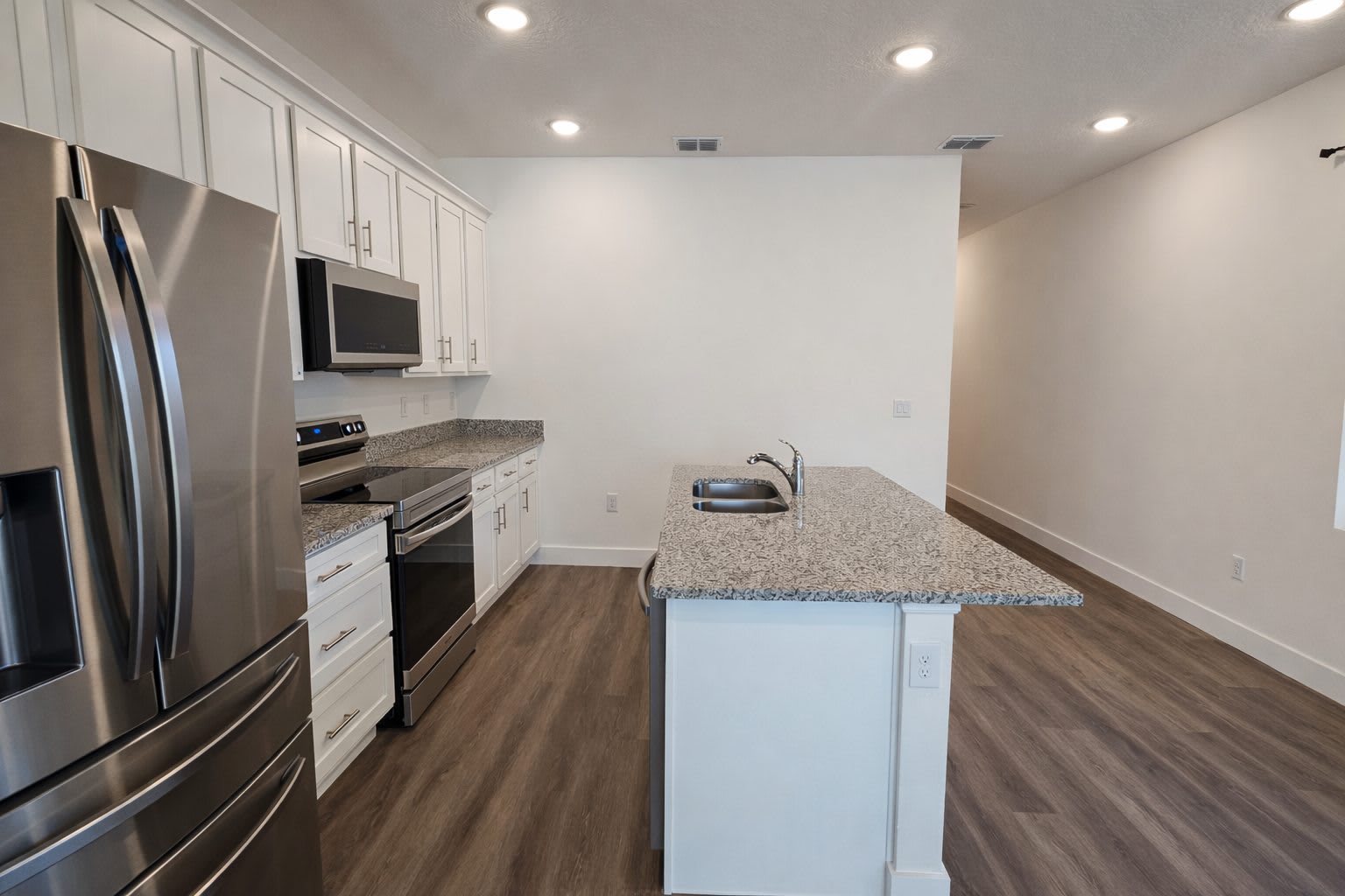 3609 N 53rd St – photo 3