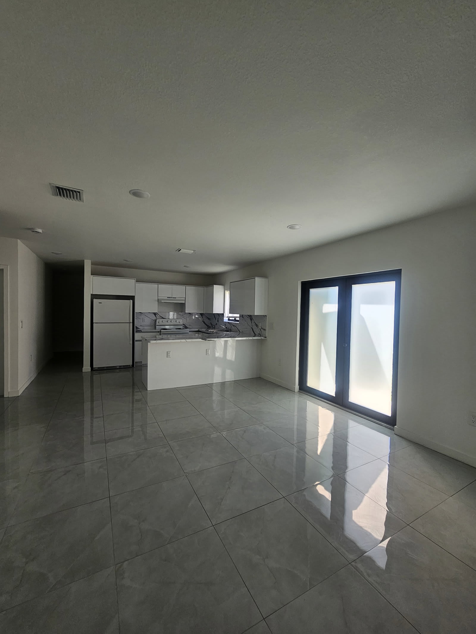6986 Northwest 21st Avenue – photo 1