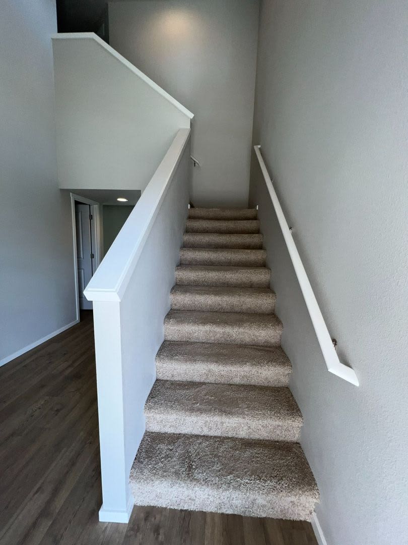 Spacious 4 Bedroom 2 5 Bath W Bonus Room In Stonecreek Community W Solar Panels Ev Outlet 20505 Se Evian – photo 4