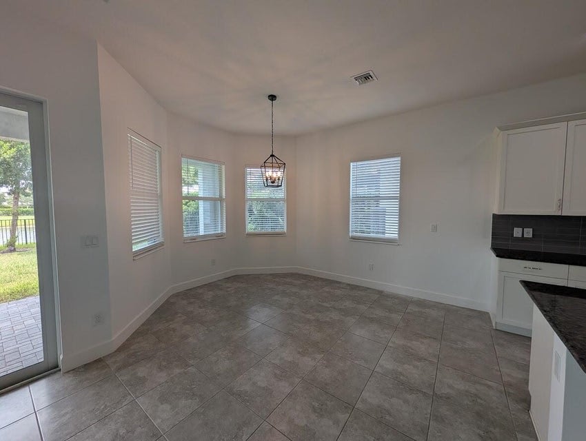 4613 Citron Way – photo 5