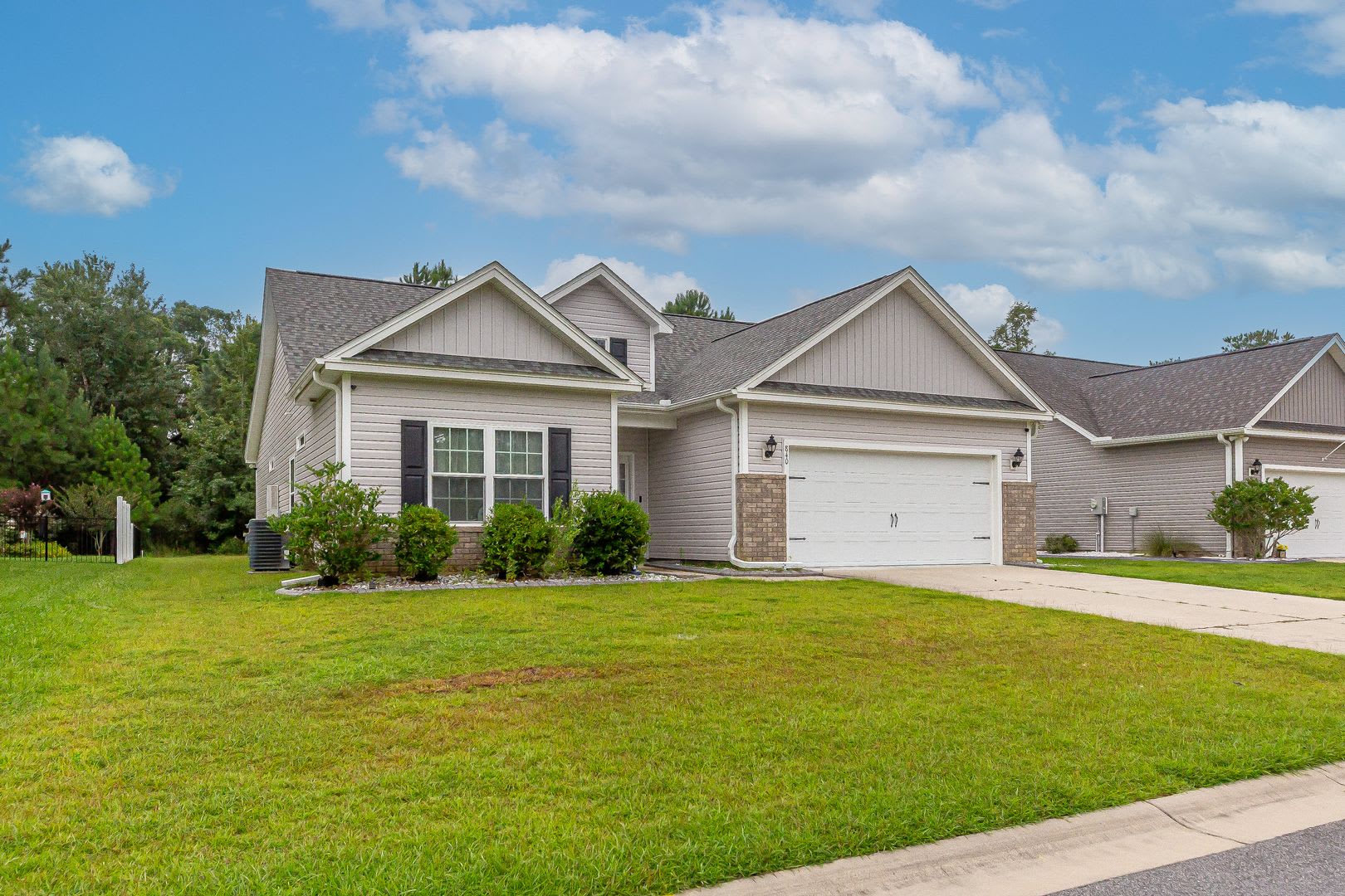 Spacious Home in Barons Bluff North – photo 2