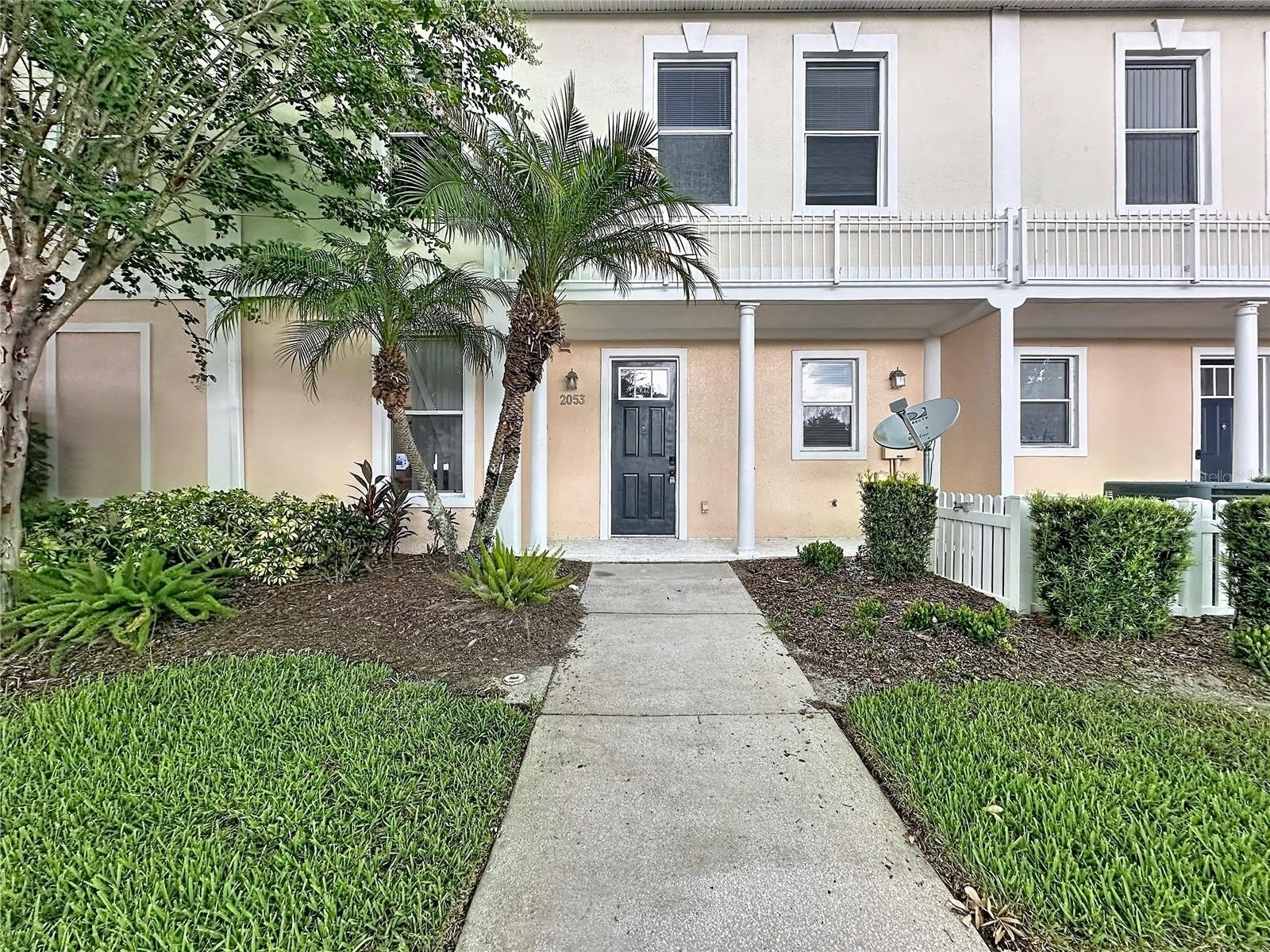 2053 GREEN OAK Court – photo 1