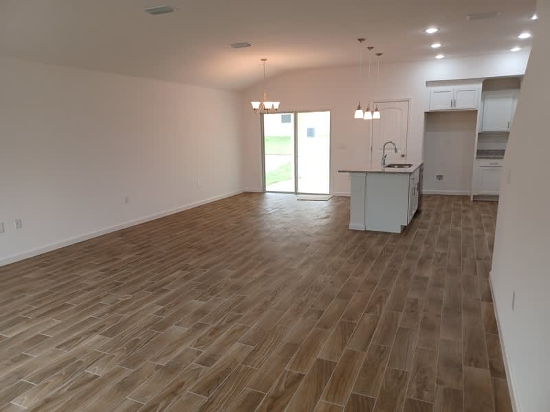 302 S 2nd St – photo 2