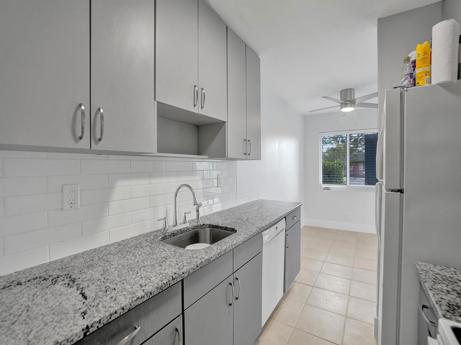 831 Southwest 14th Street – photo 4