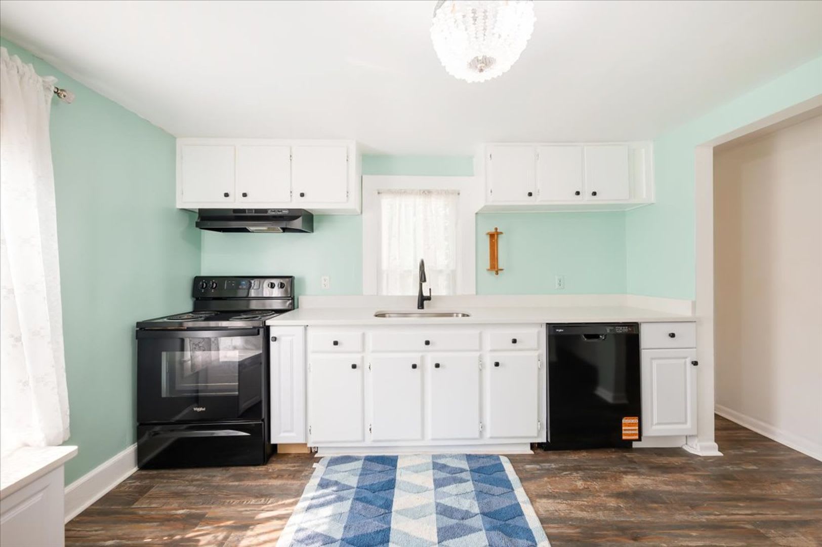 2-Bedroom Cottage in Central Savannah – Close to Hospitals, Schools & Shopping! – photo 3