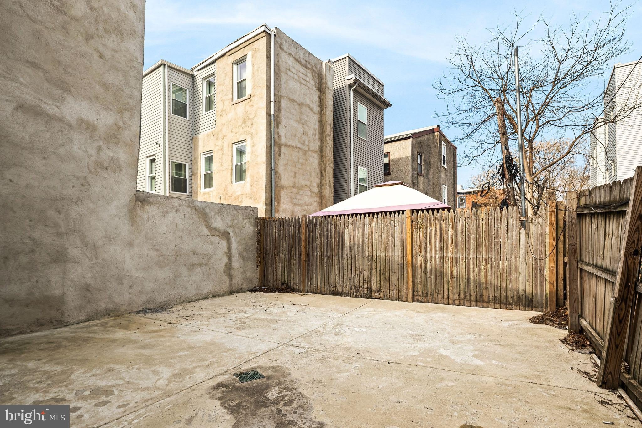 709 W GIRARD Avenue – photo 4