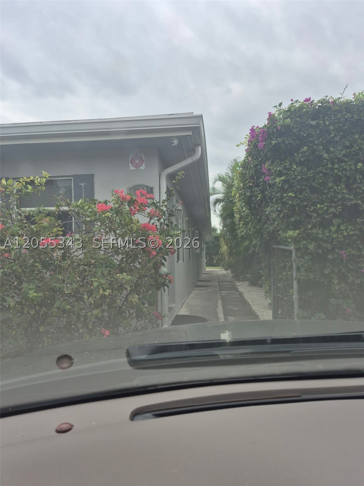 320 Ne 11Th Ave – photo 1