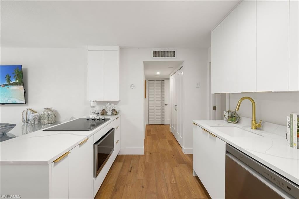 175 Fifth Avenue S – photo 3