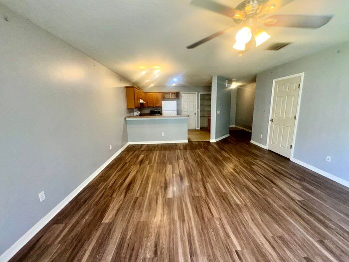 533 Cresting Oak Circle – photo 2