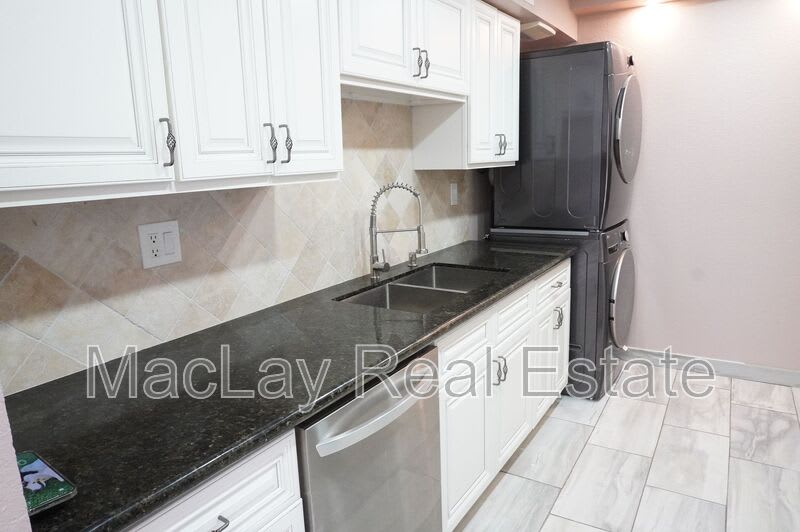 10444 N. 69th St. – photo 5