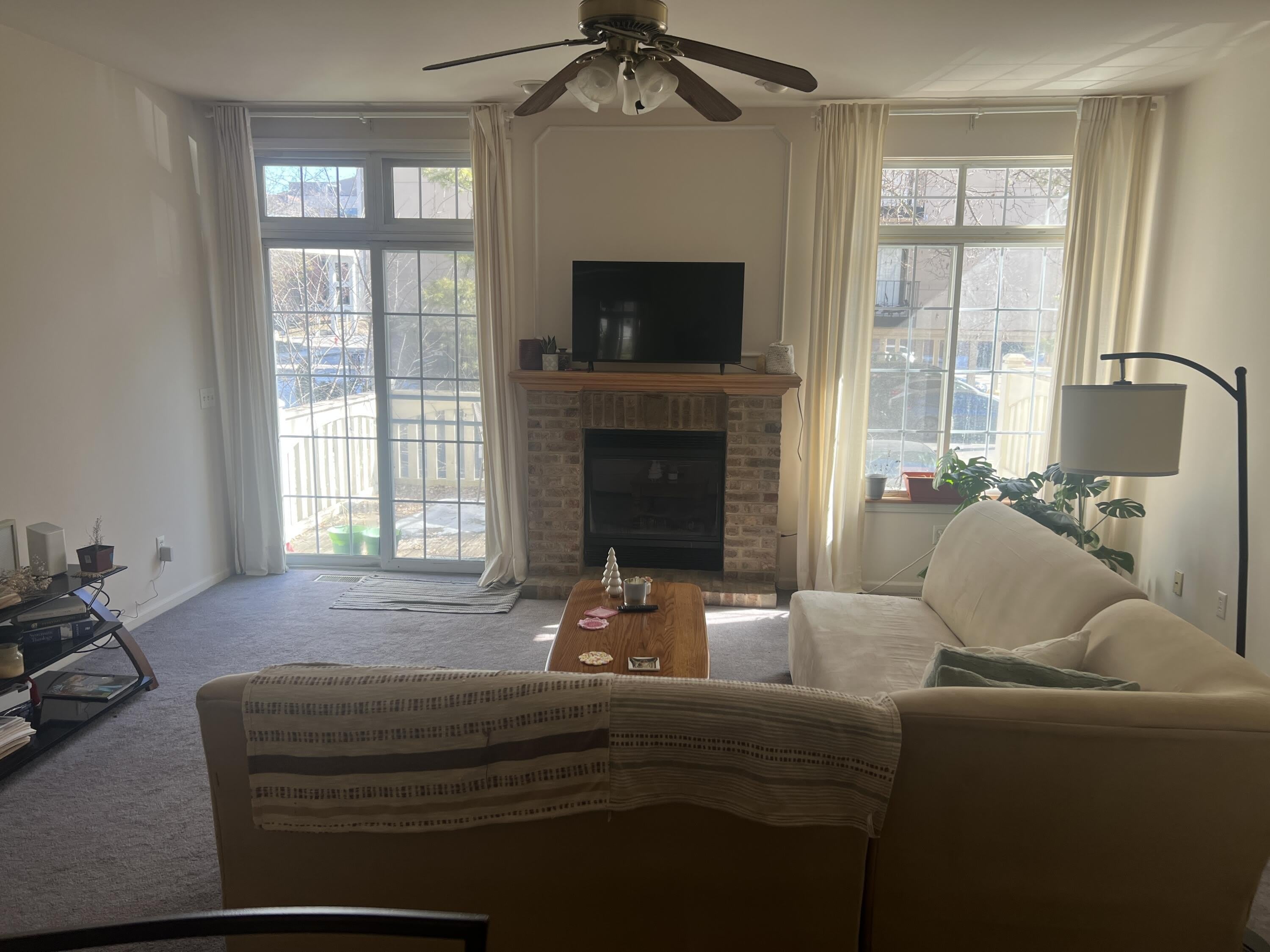998 Catherine Street – photo 3