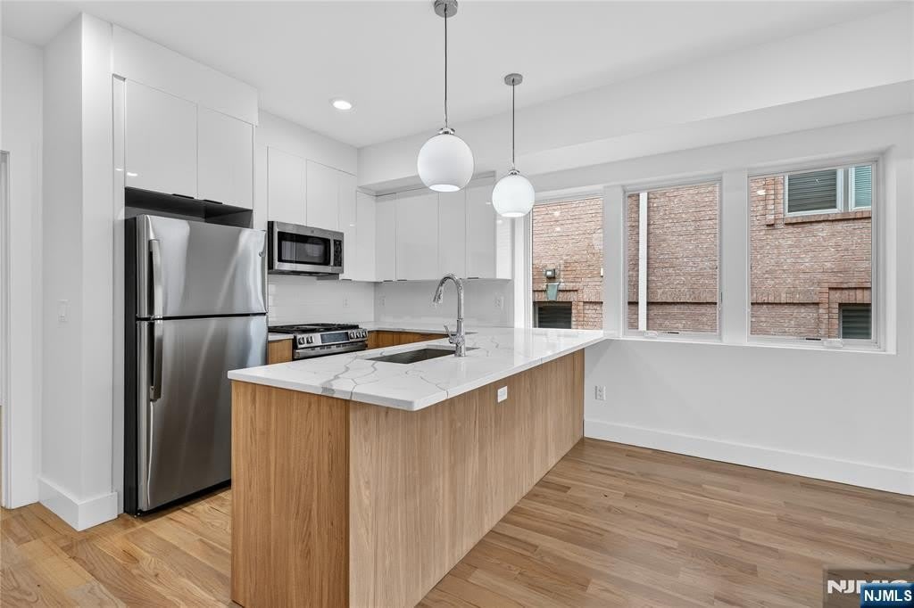46 Hudson Avenue – photo 3