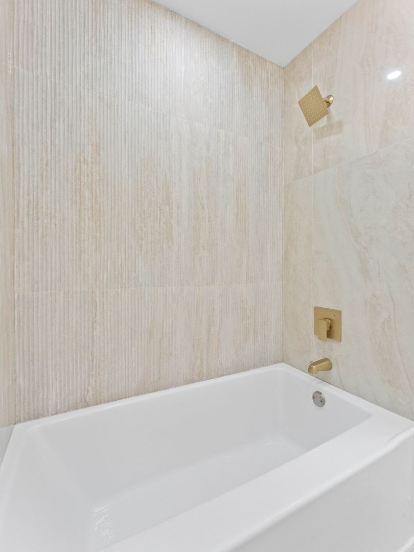Newly Renovated 3BR Home in Lawnside with Designer Kitchen, Modern Bath & Huge Yard – photo 4