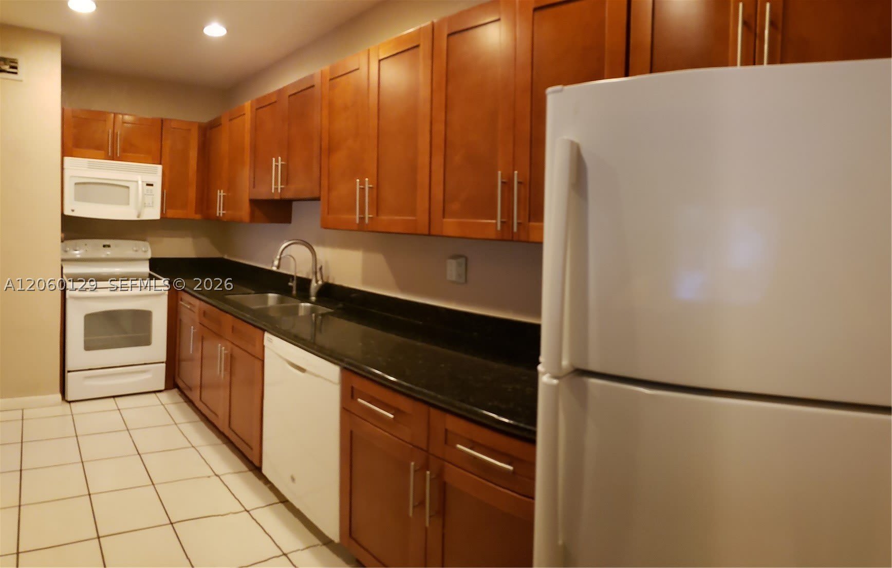 13934 SW 90th Ave – photo 4