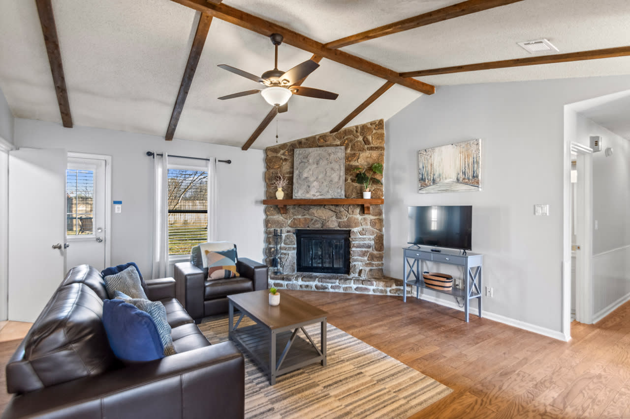122 Pecan Valley Dr. – photo 1