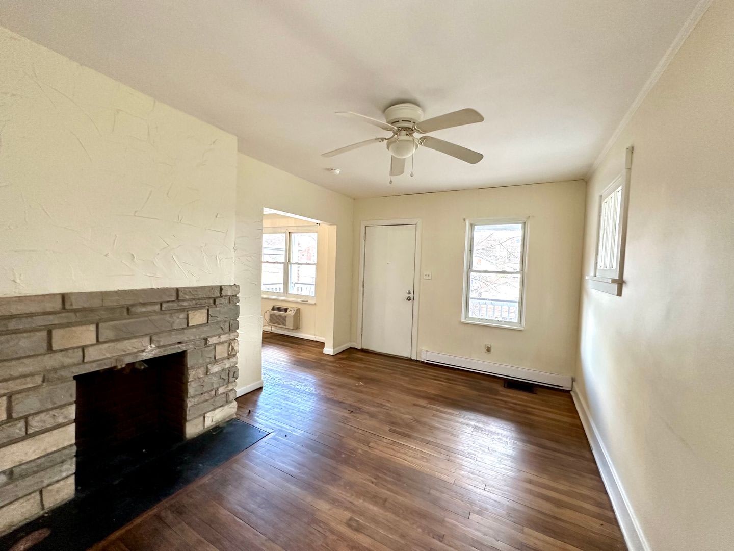 2 Bed 1 Bath home in Beechview – photo 4