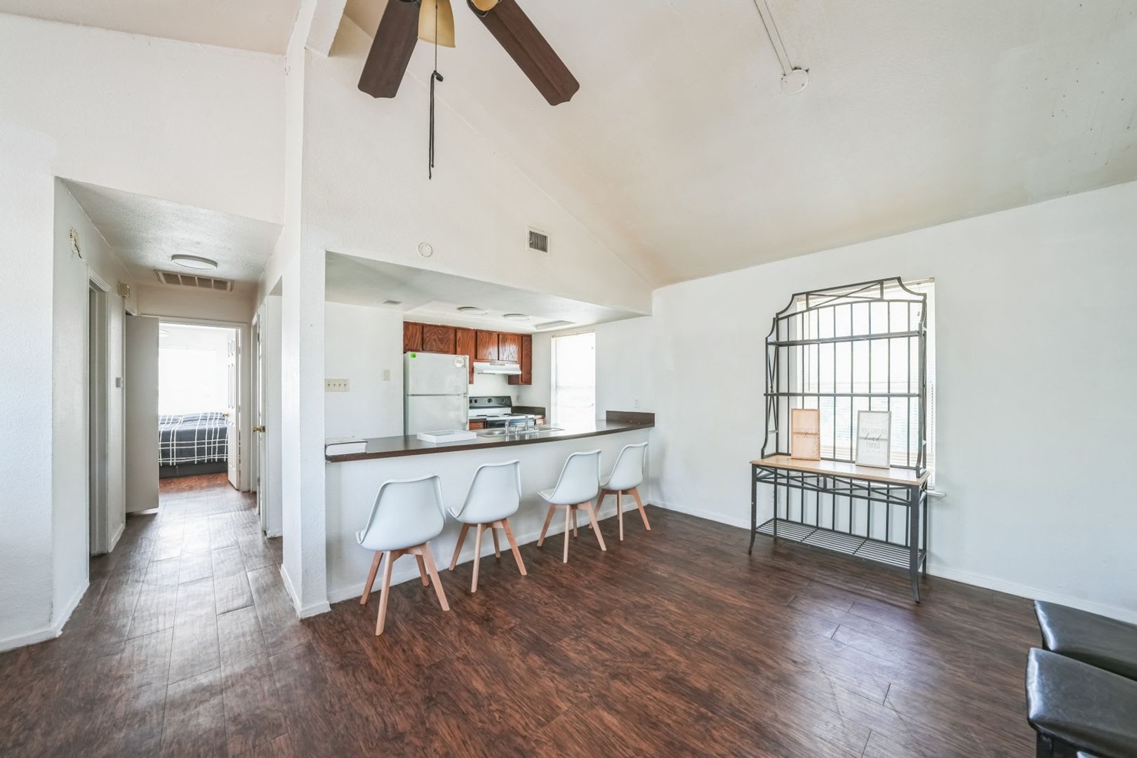 Charming 2BR Duplex in Austin – photo 4