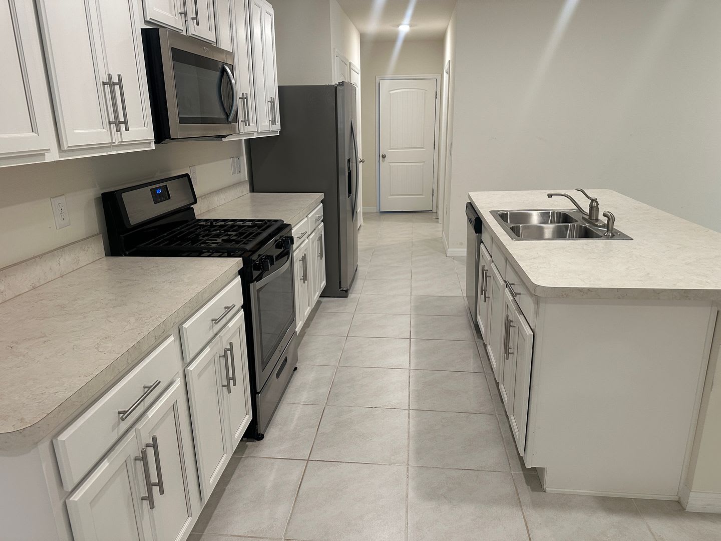 2 Bedroom + Office / 2 Bath Duplex for Rent in Leesburg – photo 5