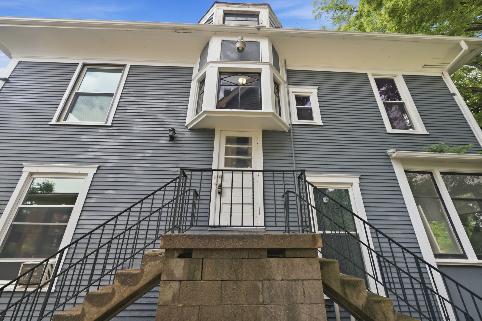 911 N Fountain Ave – photo 2