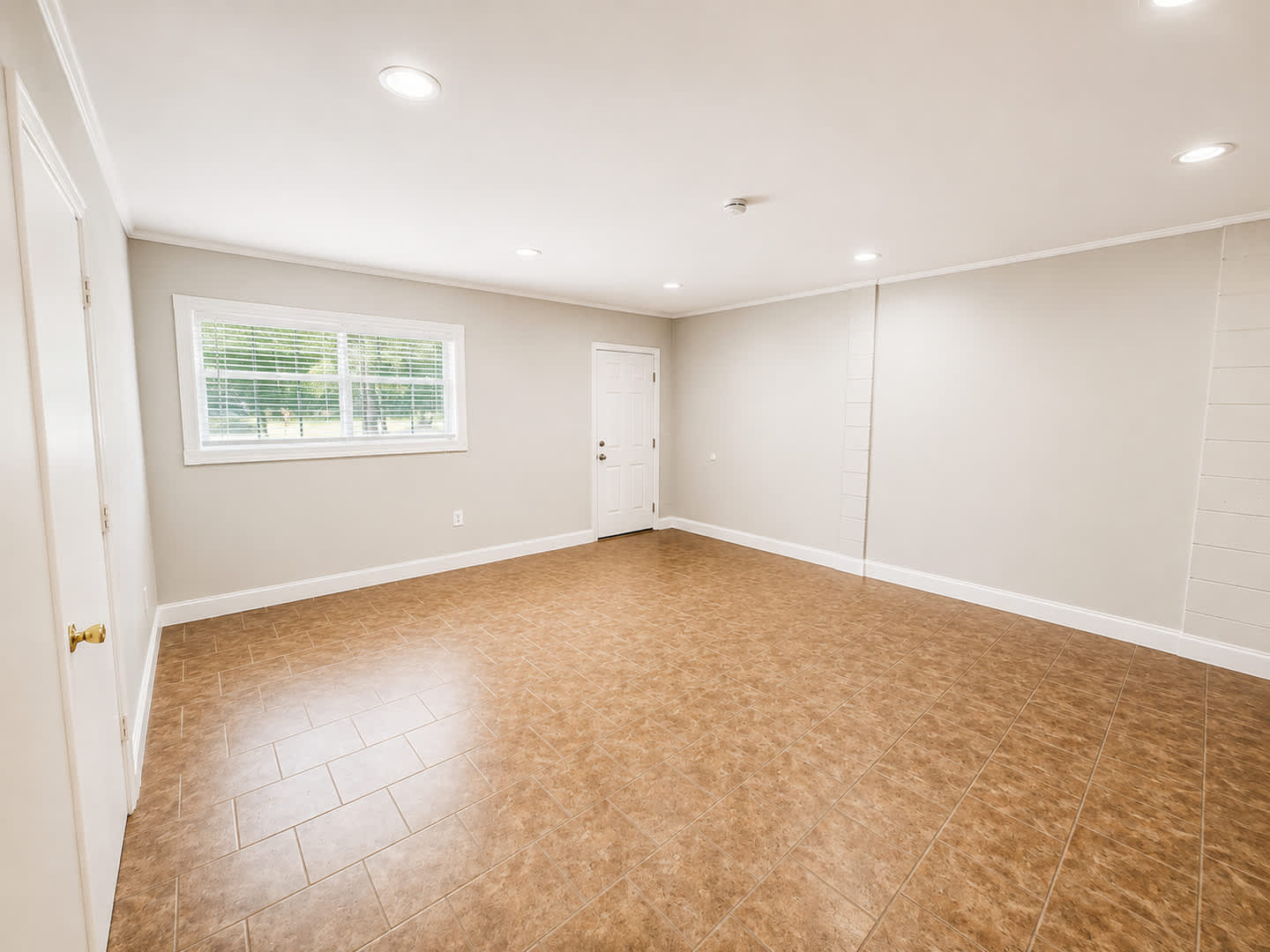 3bd 2.5ba HOME FOR RENT! With Bonus Space! – photo 5
